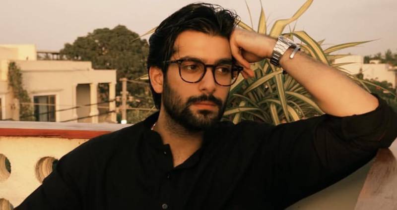 Shuja Asad applauds an aged woman’s inspiring response to harassment
