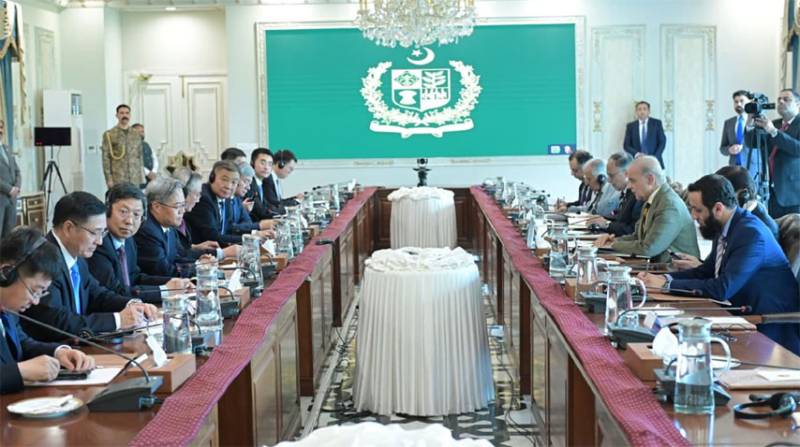 PM Shehbaz reaffirms resolve to ensure success of CPEC next phase
