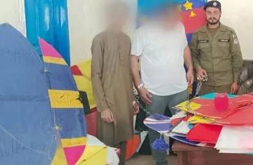 Two kites makers arrested in Pattoki