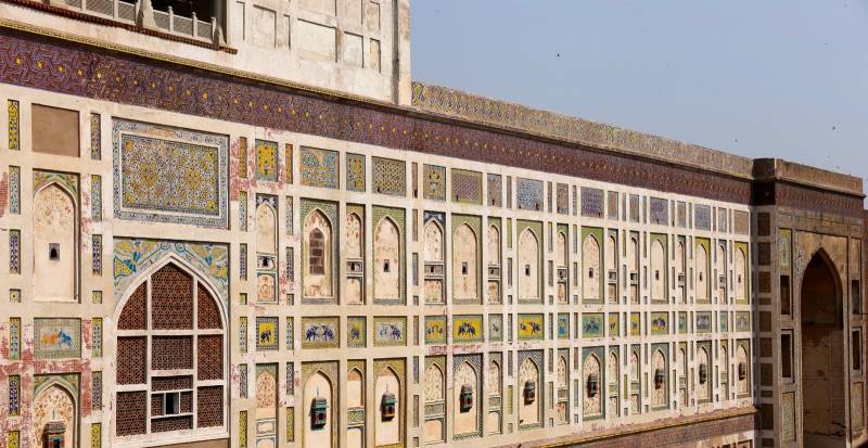 UNESCO lauds completion of Lahore Fort’s Picture Wall Conservation as landmark achievement in heritage preservation