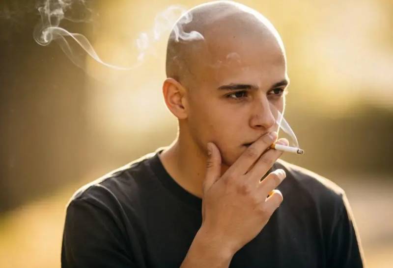 Experts warn smoking can jeopardize success of hair transplant surgery