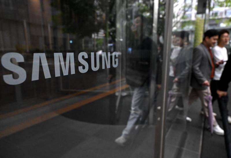 Samsung chip employees to get average $338,000 bonus under strike deal