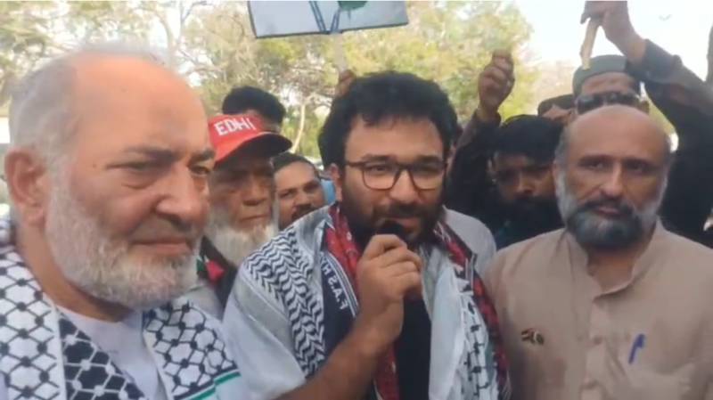 Emotional scenes at Karachi airport as Saad Edhi arrives home