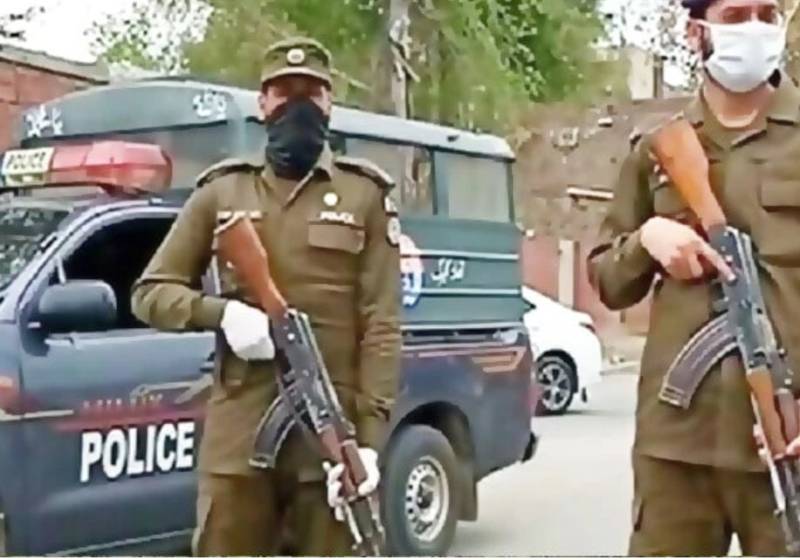 Two dacoits gunned down in Faisalabad police encounter