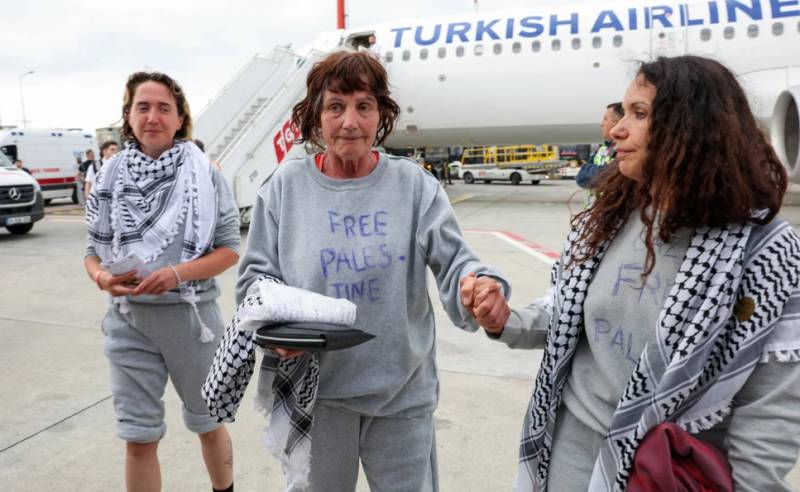 Gaza flotilla activists return to Ireland, UK
