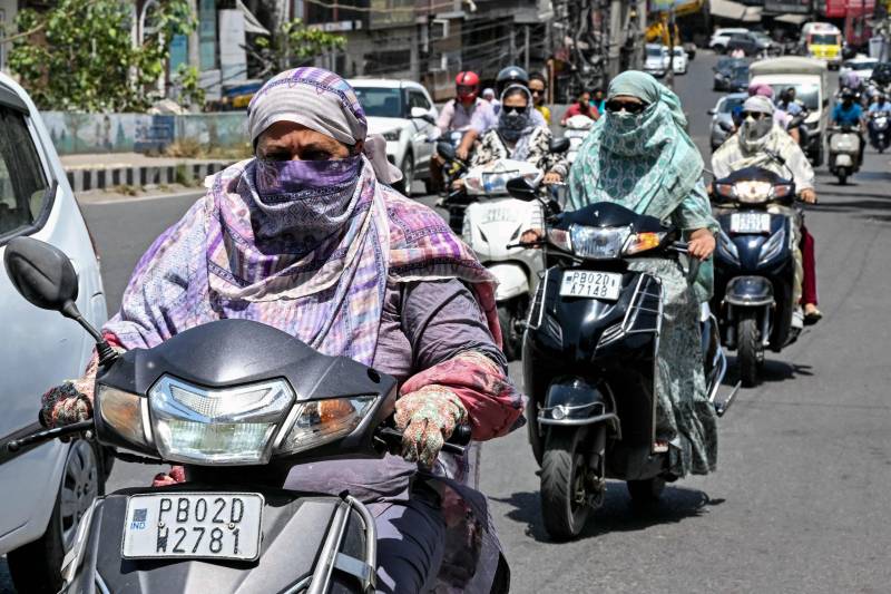 Heatwave kills at least 16 people in Southern India