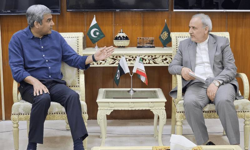 Naqvi congratulates Iranian envoy on breakthrough in peace talks 