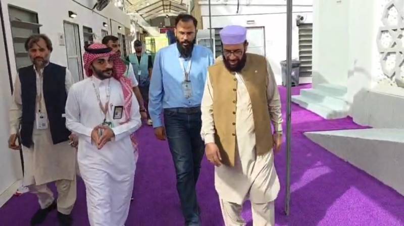 Religious affairs minister inspects facilities for Hajj pilgrims in Mina tents
