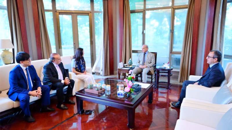 PM stresses B2B cooperation to strengthen Pak-China ties