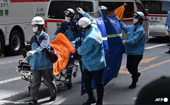 Around 20 injured after spraying incident in Tokyo mall