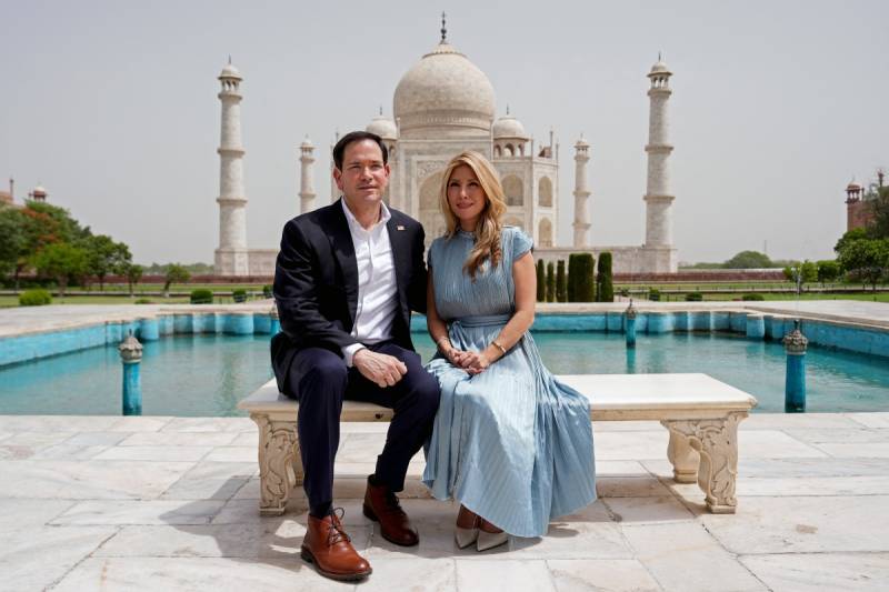 Taj Mahal, Village People and elephants: Rubio's India excursion