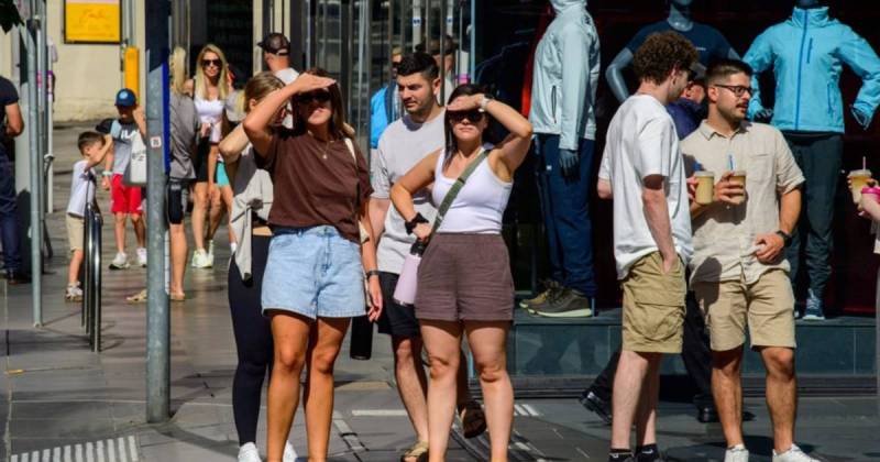 More climate records under threat as spring heatwave bakes western Europe