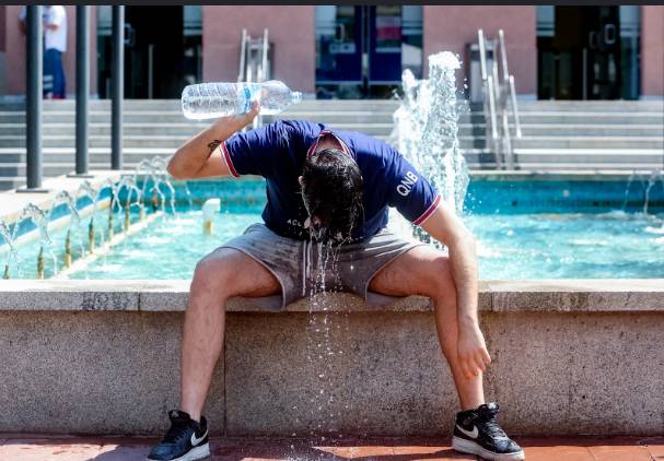 France reports seven heatwave-linked deaths