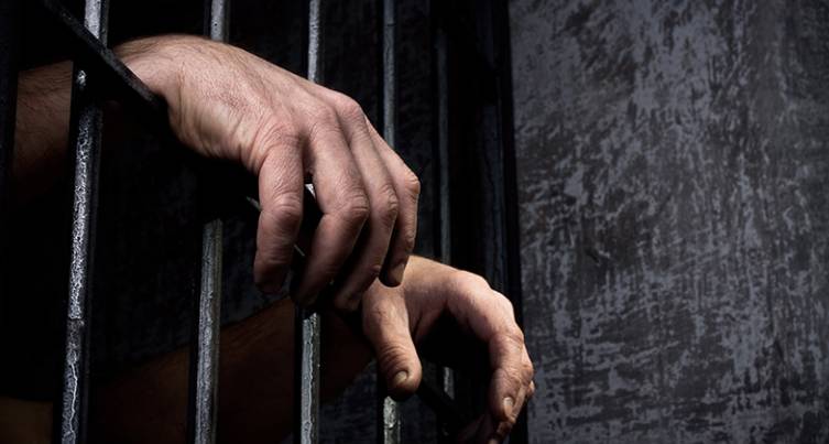 CCD head constable arrested for supplying ice, heroin in Burewala
