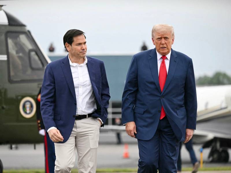 Trump to meet cabinet at Camp David on Iran