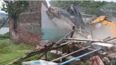 India orders demolition drive along Pakistan border