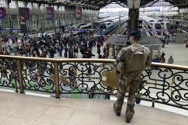 Three wounded in blade attack at Swiss train station