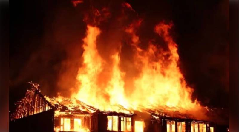 Groom’s house torched due to love marriage in Sindh