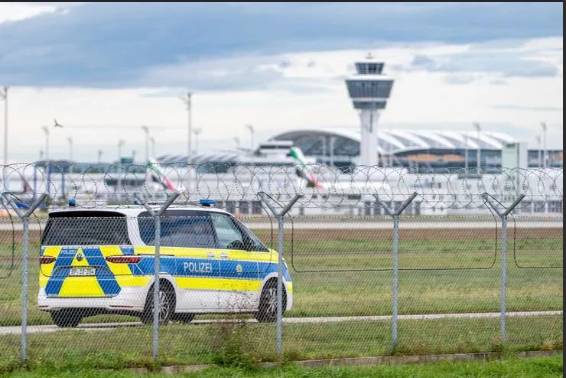 Munich airport briefly halts flights after drone alert