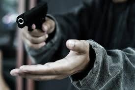 Dacoits rob and sexually abuse rickshaw driver in Gujranwala: Police