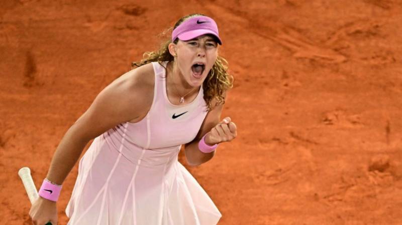 Andreeva races past Kostyuk to reach French Open final