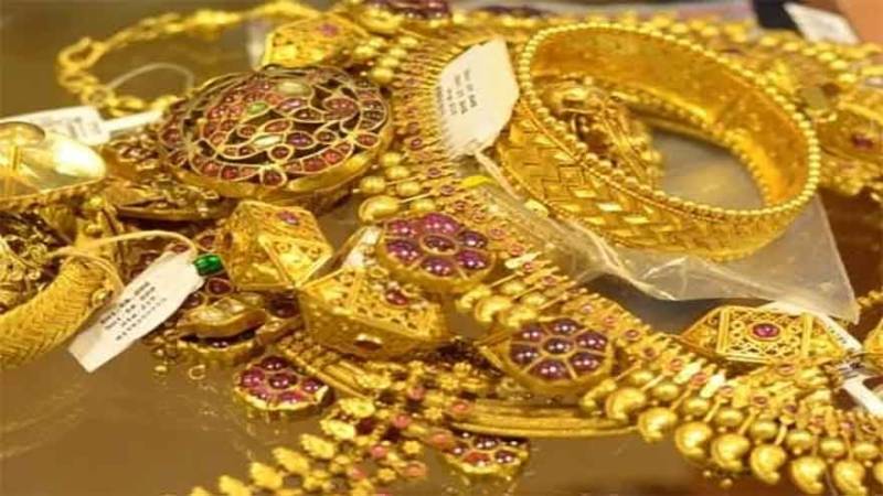 Gold price jumps Rs1,523 per tola in Pakistan 