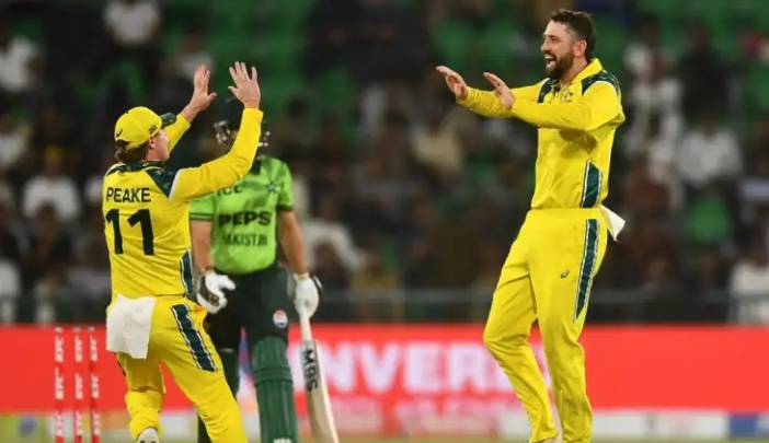 Pakistan take on Australia in three-match ODI series decider in Lahore today