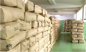 Armed men loot 12 sacks of tea from truck in Karachi