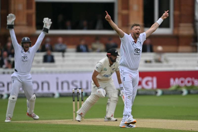 Robinson rocks New Zealand again as rain frustrates England at Lord's