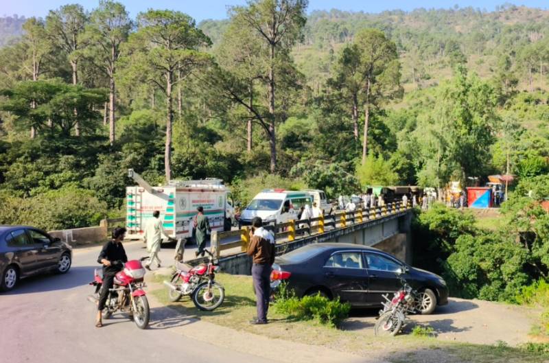 Lahori couple dies in Kotli road accident