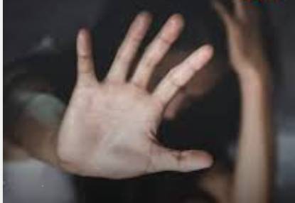 Shop owner tortures ten-year-old kid on suspicion of stealing in Jahanian