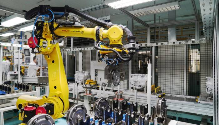 Chinese-made industrial robots gain ground in smart manufacturing sector
