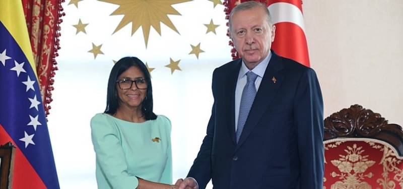 Venezuela leader meets Turkey's Erdogan in Istanbul
