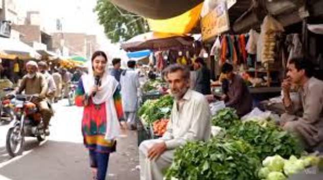 Routine life witnessed in Mirpur as people reject JAAC’s call for strike 