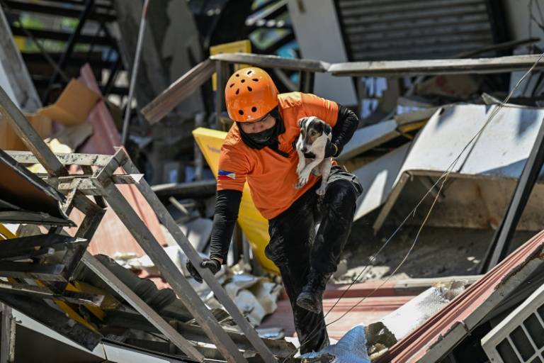 Outdoor hospitals, cut-off communities as Philippine quake toll hits 41
