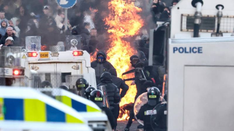'Racist thuggery' slammed after second night of N.Ireland unrest