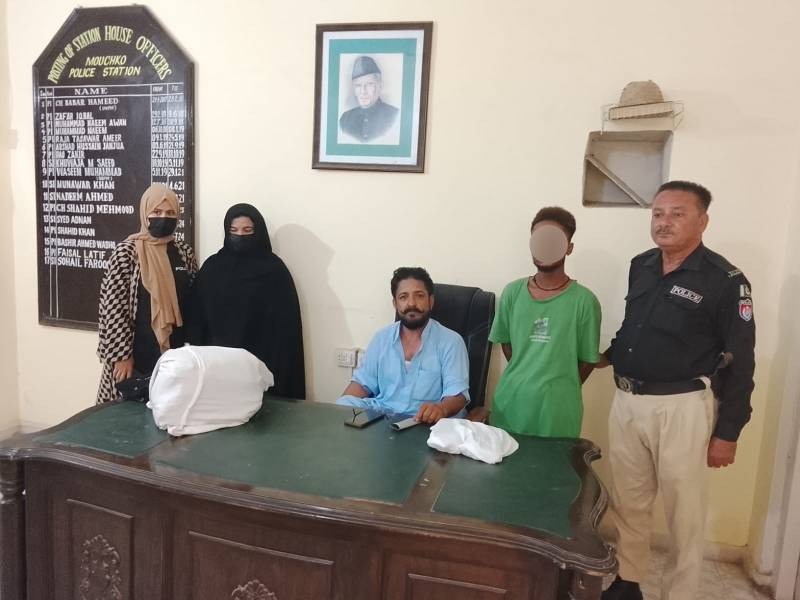 Woman, rickshaw driver held with 14kg hashish in Karachi anti-narcotics operation