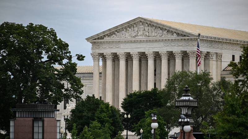 US Supreme Court blocks nitrogen gas execution in Alabama