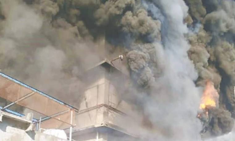 Fire breaks out in Karachi restaurant