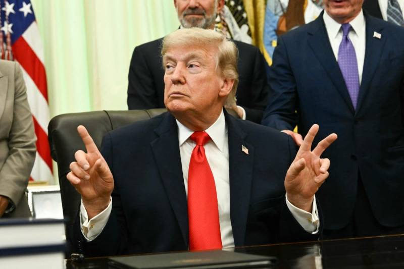 Trump says US-Iran deal to be signed Sunday, Hormuz to open after