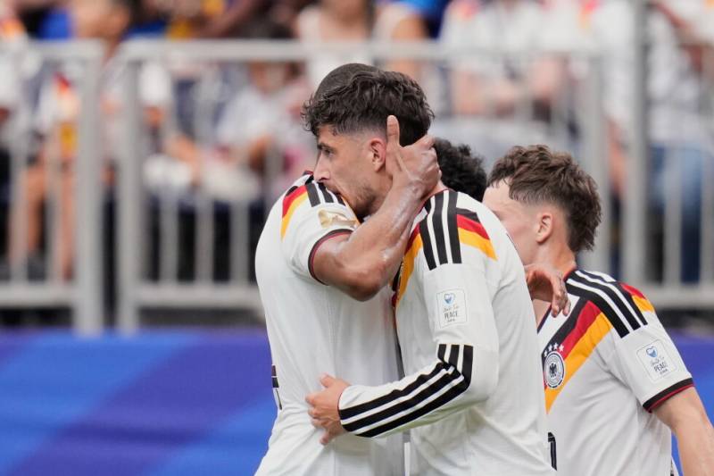 Germany crush Curacao, Japan thwart Dutch at World Cup