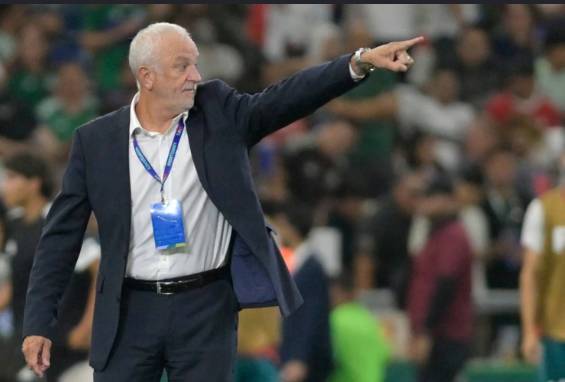 Iraq coach urges outsiders to 'shock the world'