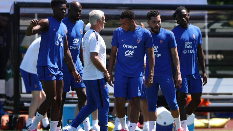 Fearsome France begin World Cup wary of over-confidence