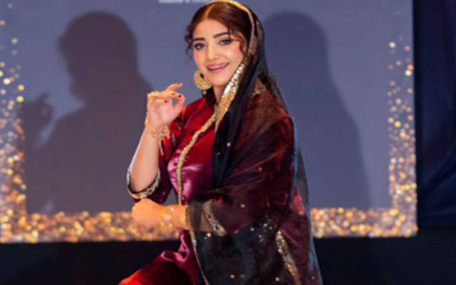 Aliya Ali’s tribute to Noor Jehan becomes talk of the town