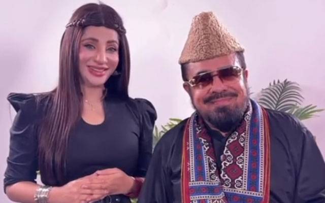 Mufti Abdul Qavi clarifies his relationship with Fariha Farrukh