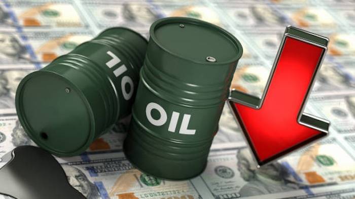 Oil prices sink further as Trump signs deal to reopen Hormuz