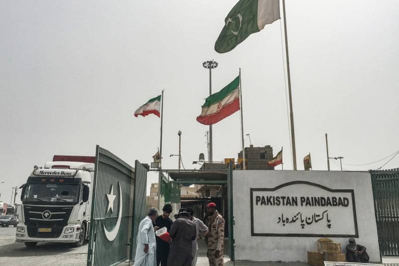 Trade resumes as Iran-Pakistan business visas restored after one year