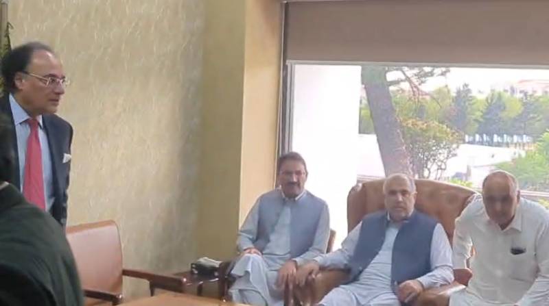 FM Aurangzeb meets Opposition to address their concerns on budget