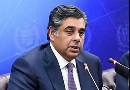 Gohar Ejaz visits Sheikh Ejaz Dialysis Center in Lahore