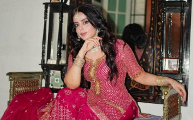 Yashma Gill serves royal glam in stunning traditional ensemble